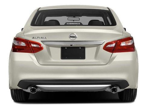 Used 2018 Nissan Altima 2.5 SV FWD image 5