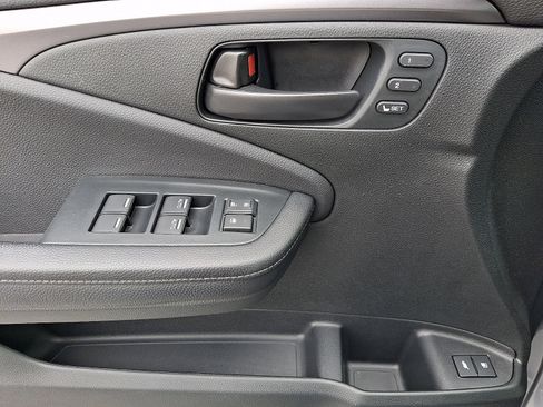 Used 2023 Honda Passport EX-L image 12