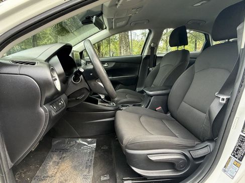 Used 2019 Kia Forte Sedan FWD image 11