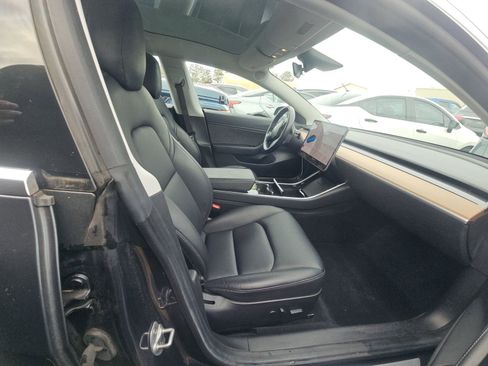 Used 2018 Tesla Model 3 Long Range image 15
