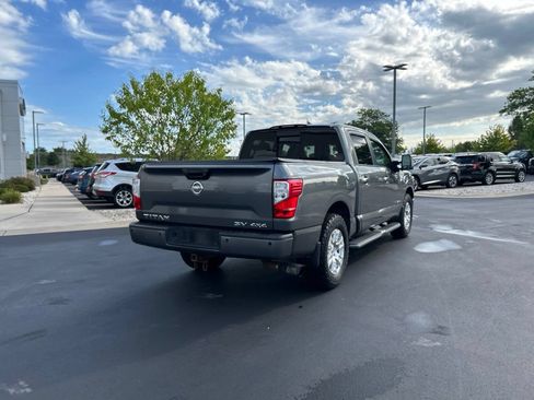 Used 2017 Nissan Titan SV AWD/4WD image 7