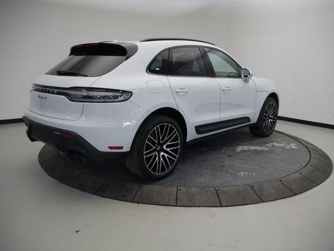 Certified 2023 Porsche Macan S image 7