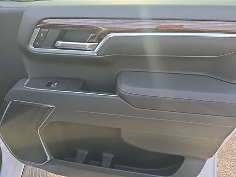 New 2026 GMC Sierra 1500 SLE AWD/4WD image 9
