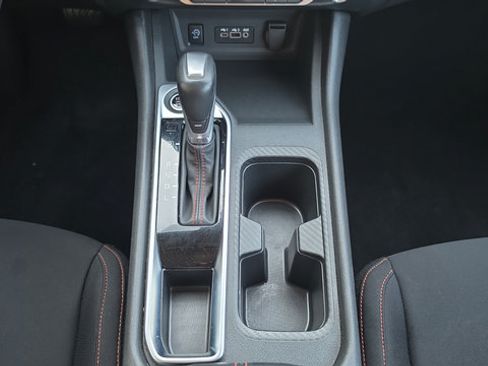 Used 2025 Nissan Sentra SR FWD image 8