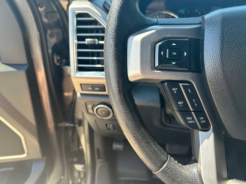 Used 2015 Ford F150 Platinum w/ Equipment Group 701A Luxury AWD/4WD image 21