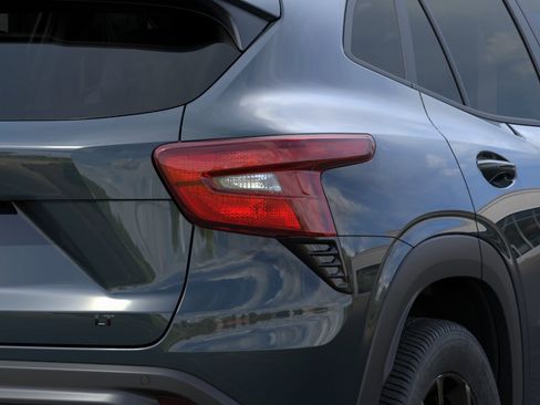 New 2026 Chevrolet Trax LT w/ Driver Confidence Package FWD image 35
