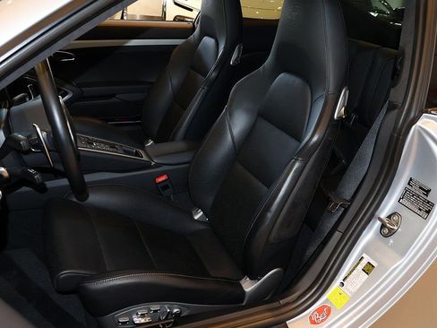 Used 2014 Porsche 911 Turbo S image 5