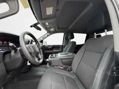 Used 2019 Chevrolet Silverado 1500 Custom Trail Boss w/ Custom Convenience Package image 8