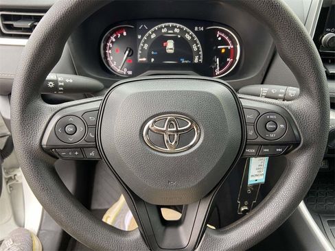 Used 2024 Toyota RAV4 LE image 33