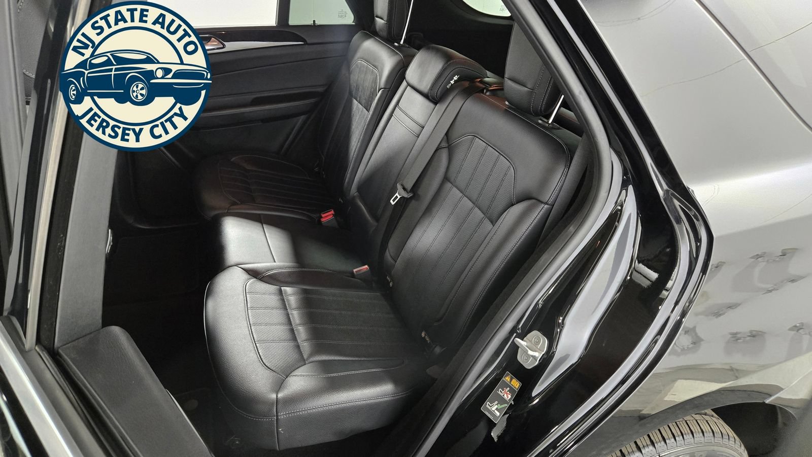 Used 2016 Mercedes-Benz GLE 350 4MATIC w/ Premium Package image 26