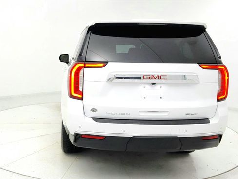 Used 2024 GMC Yukon XL SLT RWD image 4