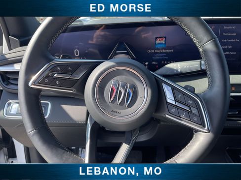 Used 2025 Buick Enclave Preferred image 11