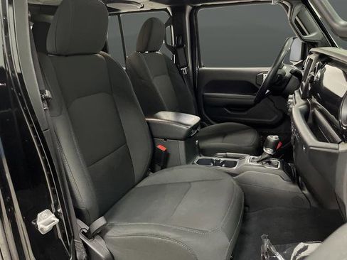 Used 2022 Jeep Wrangler Unlimited Sport image 27