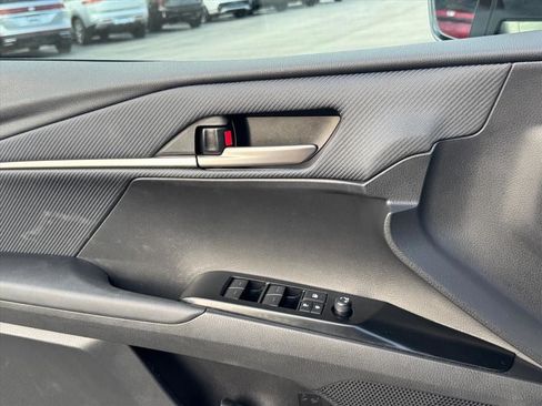 Used 2025 Toyota Camry SE w/ Convenience Package FWD image 22