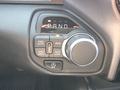 Used 2025 RAM 1500 Big Horn AWD/4WD image 12