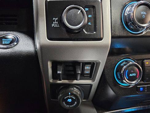 Used 2021 Ford F250 Lariat w/ Tremor Off-Road Package image 38