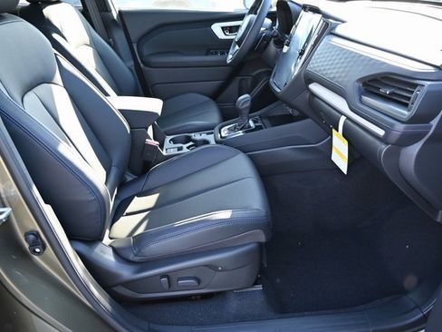 New 2025 Subaru Forester Limited image 17