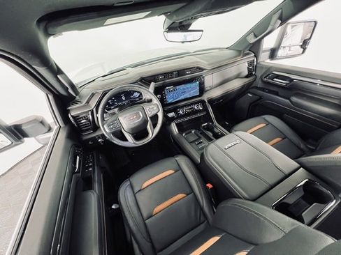 Used 2025 GMC Sierra 2500 AT4 w/ AT4 Premium Plus Package image 11