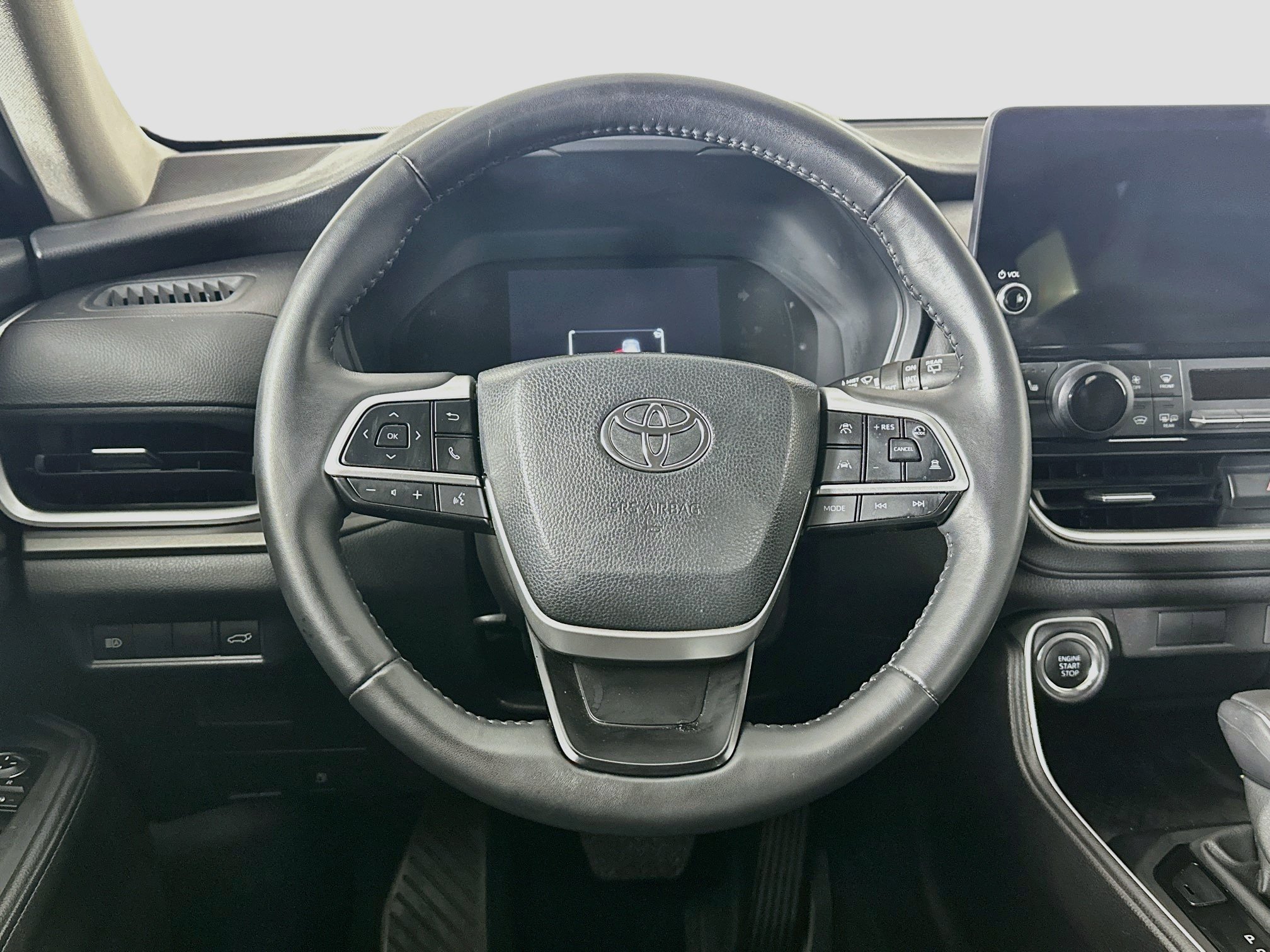 Used 2025 Toyota Grand Highlander AWD image 18