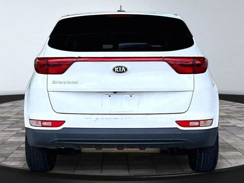 Used 2017 Kia Sportage LX AWD/4WD image 5