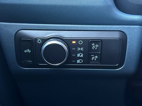 New 2025 Ford Maverick XL w/ Equipment Group 102A image 24