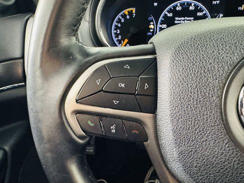 Used 2018 Jeep Grand Cherokee Limited AWD/4WD image 12