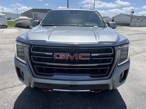 Used 2023 GMC Yukon XL AT4 AWD/4WD image 2