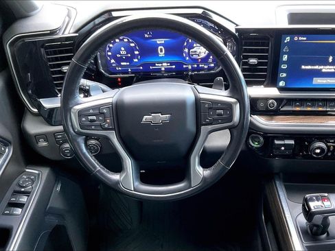 Used 2022 Chevrolet Silverado 1500 LT Trail Boss w/ LT Trail Boss Premium Package image 9