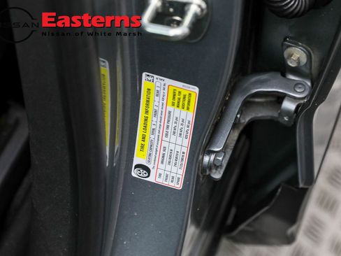 Used 2024 Chevrolet TrailBlazer RS w/ Driver Confidence Package image 42