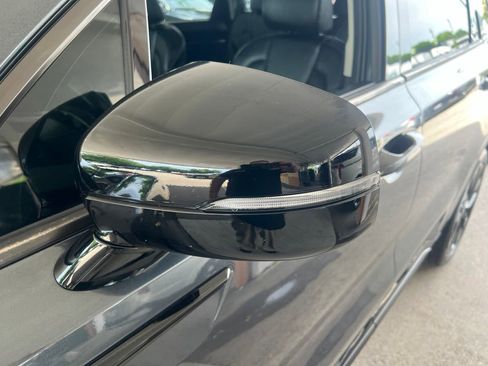 Certified 2022 Kia Sorento SX AWD/4WD image 31