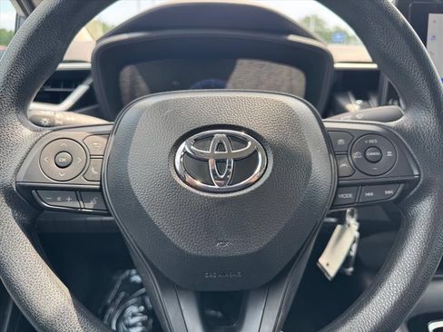 Used 2026 Toyota Corolla LE FWD image 15