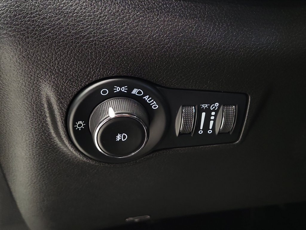 Used 2024 Jeep Compass Limited AWD/4WD image 12