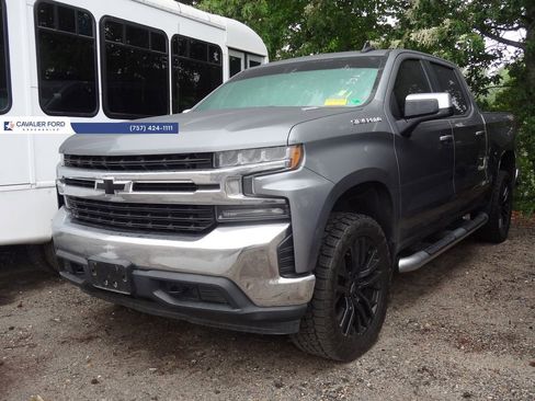 Used 2021 Chevrolet Silverado 1500 LT AWD/4WD image 3