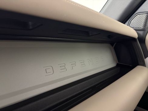 Used 2024 Land Rover Defender 110 S AWD/4WD image 20