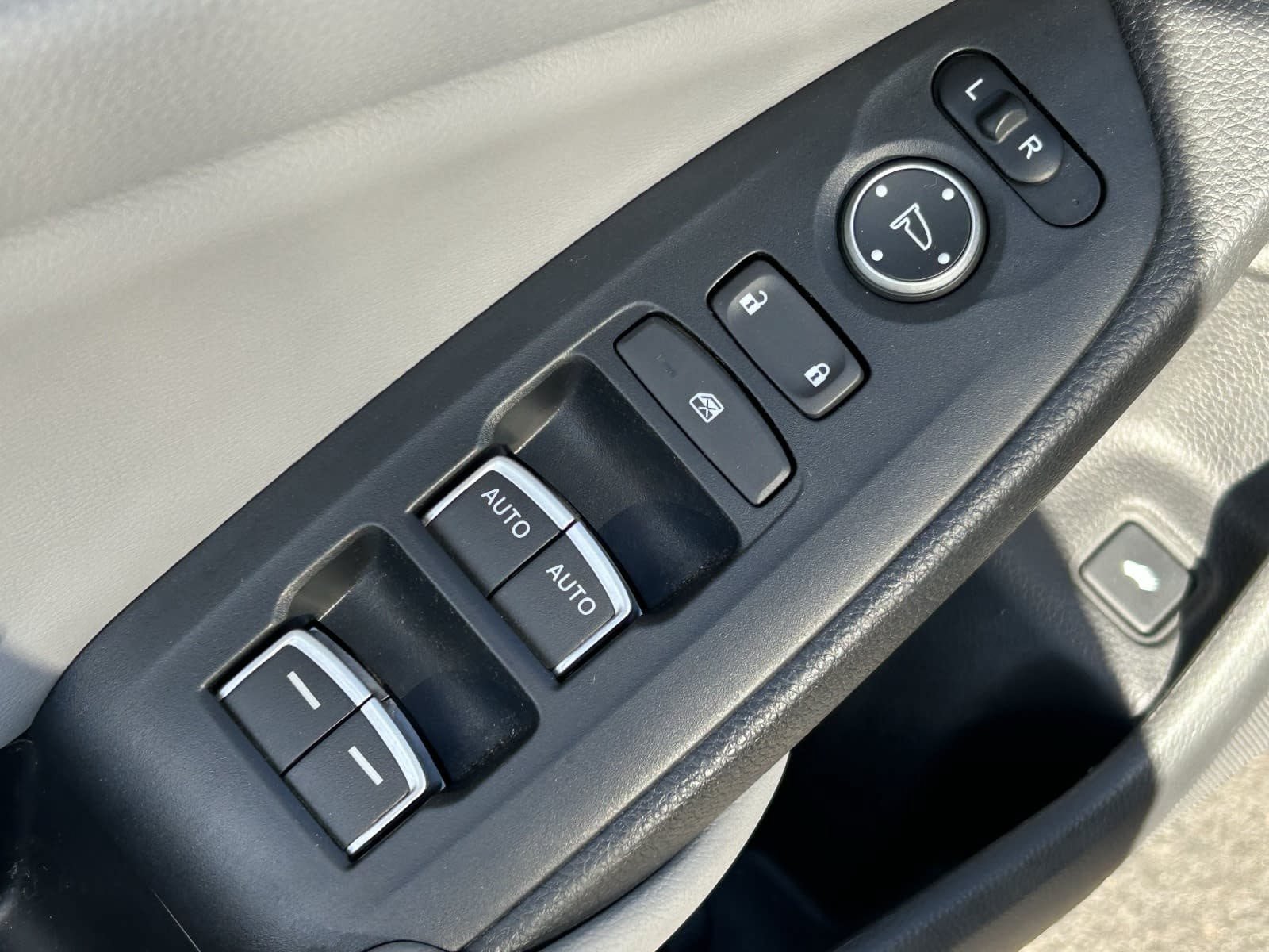 Certified 2018 Honda Accord LX image 25