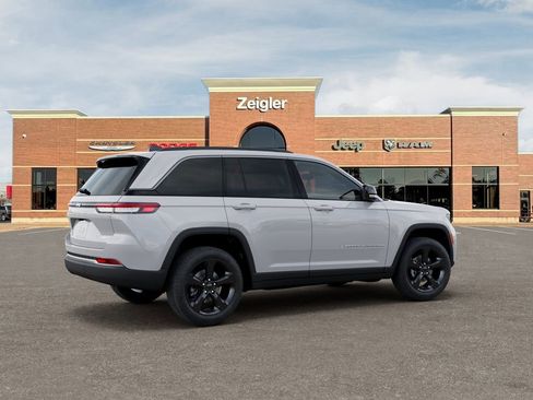 New 2026 Jeep Grand Cherokee Limited w/ Limited Altitude Package AWD/4WD image 4