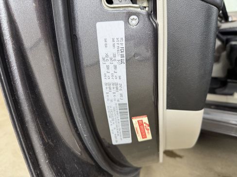 Used 2018 Chrysler Pacifica Touring-L Plus w/ Tire & Wheel Group FWD image 27