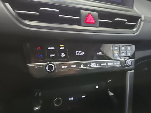 Certified 2024 Kia Seltos SX w/ SX Sunroof Package AWD/4WD image 27