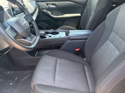 Used 2025 Nissan Rogue SV FWD image 20