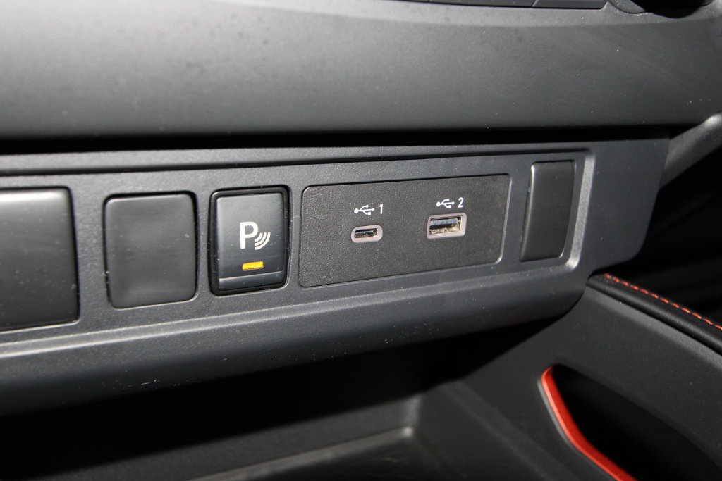 Used 2025 Nissan Frontier PRO-4X AWD/4WD image 17