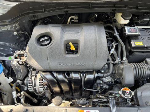 Used 2025 Kia Soul LX w/ LX Technology Package FWD image 29