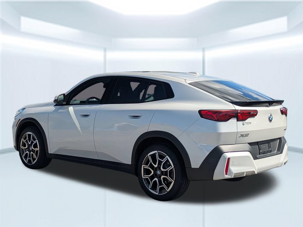 Used 2025 BMW X2 xDrive28i w/ Technology Package AWD/4WD image 3