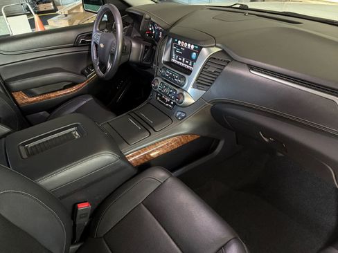 Used 2018 Chevrolet Tahoe Premier AWD/4WD image 16