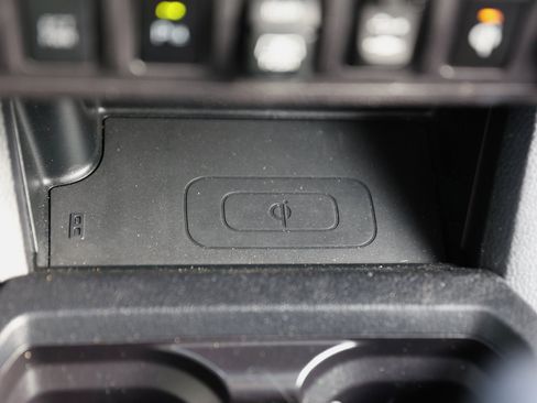 Used 2019 Toyota Tacoma TRD Sport image 30