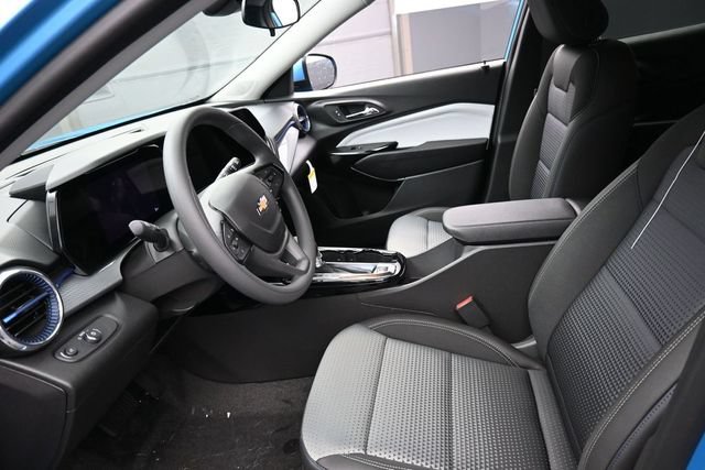 New 2026 Chevrolet Trax LT FWD image 8