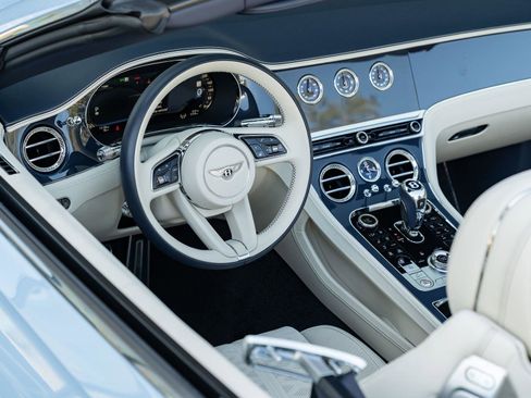 Used 2025 Bentley Continental GT Speed image 17