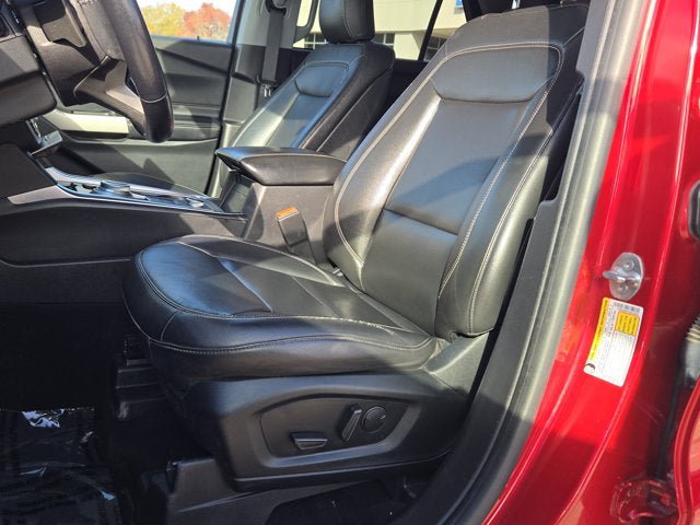 Used 2020 Ford Explorer XLT w/ Equipment Group 202A AWD/4WD image 21