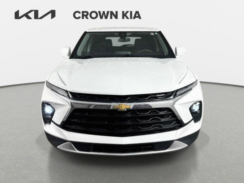 Used 2023 Chevrolet Blazer LT FWD image 2
