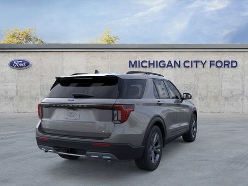New 2026 Ford Explorer Active w/ Active Comfort Package image 8