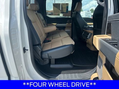 Certified 2024 Ford F250 Lariat w/ Lariat Ultimate Package AWD/4WD image 17